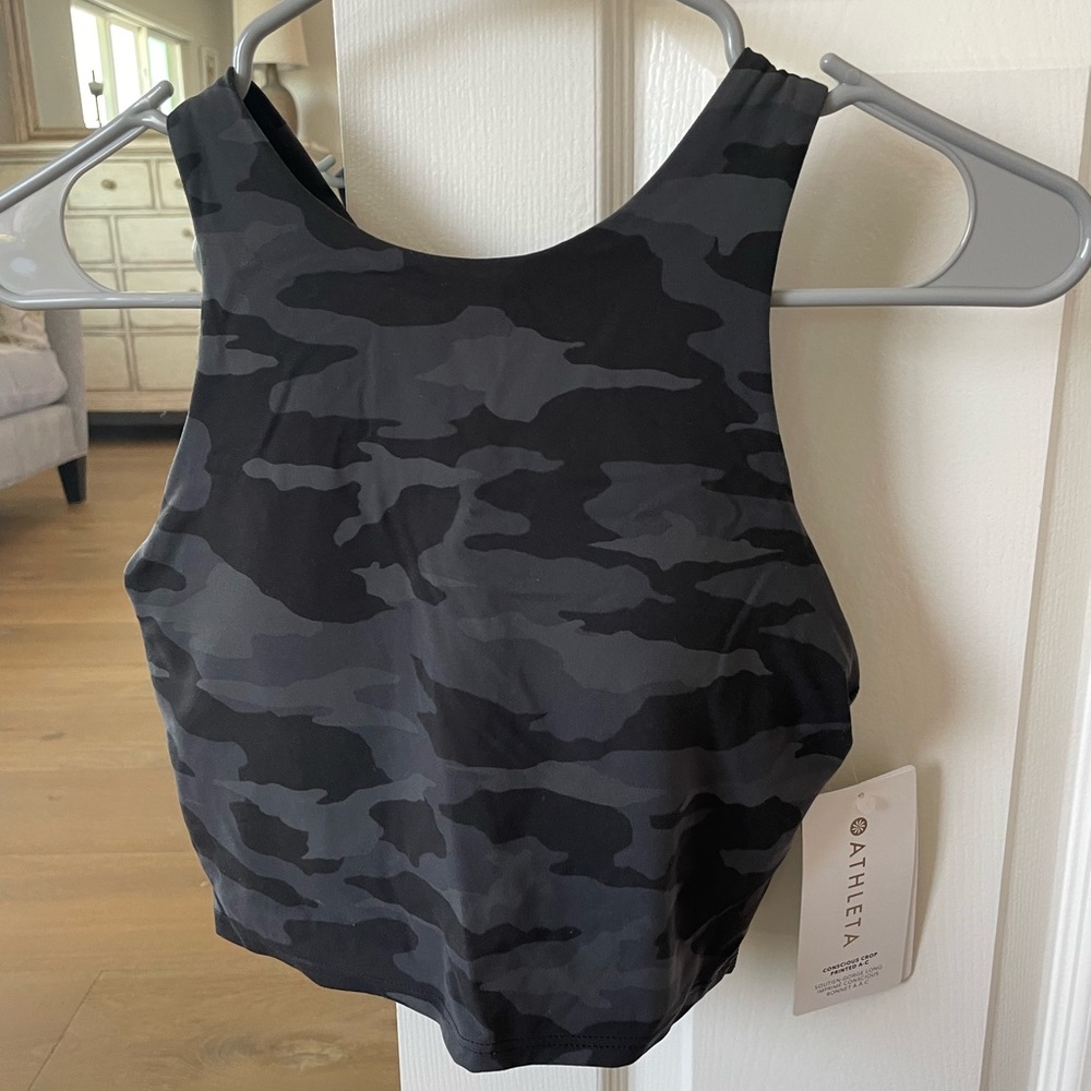 Athleta top camo print